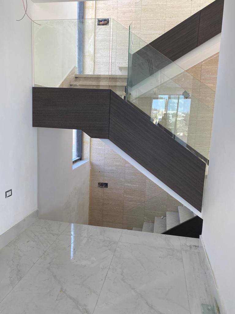 Mansour Glass luxury staircase installation